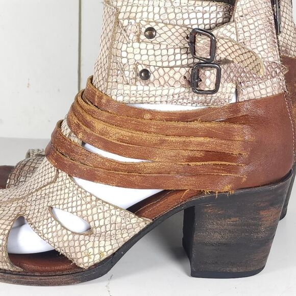 FREEBIRD BY STEVEN Women's Nest US8 Brown Leather Snakeskin Zip Strappy Sandals - Picture 14 of 16